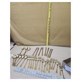Ser of 8 gold colored flatware
