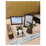 2 long horn picture frames vnt breaker, brass