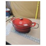 Cooks companion  cast enamel  pot