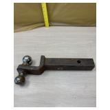 Trailer hitch with 2 balls