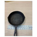 Made in the USA No,5 cast iron skillet