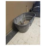 50"ï¿½30"ï¿½24" Rubbermaid tank has crack on top