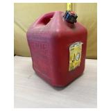 5 gallon gas can