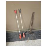 2- hot shots and fence stretcher