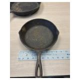 Lodge cast iron skillet