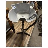 Portable shampoo bowl