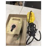 Trouble light and 100ï¿½ measuring tape