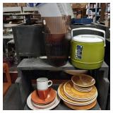 China, Deluxe 4 quart bucket, dishes bring boxes