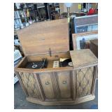 Zenith Cabinet steel am/fm and turn table