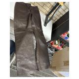 Stanley Korshak size 8 pants leather?