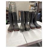3 pair of rubber boots