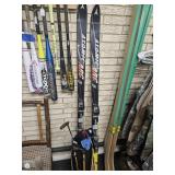 Set of skis golf bag and putter