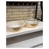 2 Fire King fishes 1 with lid