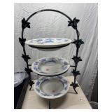 Pie Rack with decorative bowls