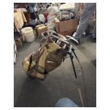 Burton Golf  ag and clubs