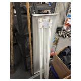 4ï¿½ light fixture and bulbs