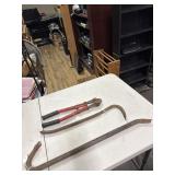 2 prayers and bolt cutter