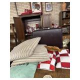 samosonite Suit case and pillows