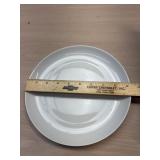 10 white 9ï¿½ plates