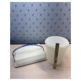 Tupperware Cake Taker and lg lidded container