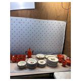 Metlox Poppytrail Red Rooster Dinnerware