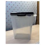 Pet food storage container