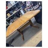 60ï¿½x43ï¿½ Oak dinning table no leaf