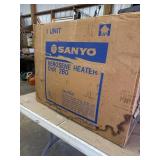 New in damaged box Sanyo Kerosene Heater