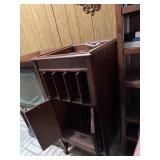 AM phonograph Co, Hand Crank Record Player needs