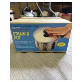 New in box old stock 3 quart Strain r Pot