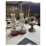 3 oils lamps 1 without globe