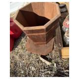 Wood planter and stand needs work