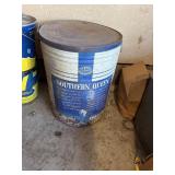 Vintage Southern Queen can