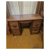 Vintage wood desk 39ï¿½x16ï¿½x28ï¿½