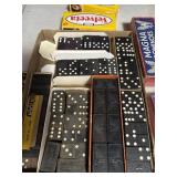 Lg lot of Dominoes