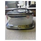 Lincoln Beautyware Cake Taker, made in USA
