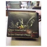 New old stock India a Glass Gouge met Set