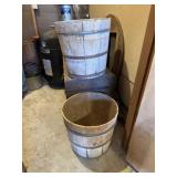 2 wood barrels 15ï¿½x15ï¿½