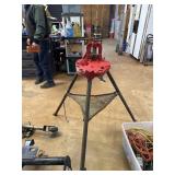 Rigid #40a pipe vise and stand