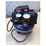 110 PSI mini air compressor works