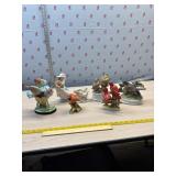 Bird figurines