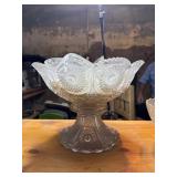 Beautiful Vintage punch bowl on Pedestal with