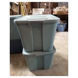 2 20 gallon locking lid totes