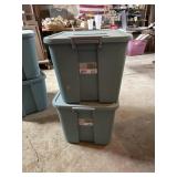2 20 gallon locking lid totes