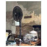 2 desk top and 1 free standing fans work