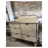 39ï¿½x24ï¿½x44ï¿½ porcelain Savory Universal stove