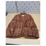 Patricienne Maison Blanche fur coat large ?