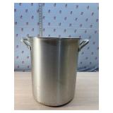 Large fry pot with basket 15.5ï¿½