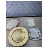 10 plastic gold weave chargers and 3 platters