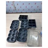 Silicone molds lg lot of kitchen utensils and